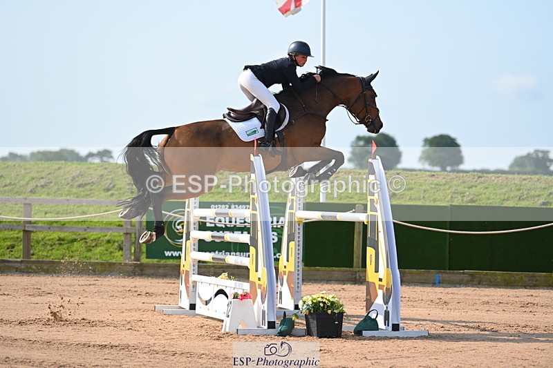 230721A-091505-04904 - Cls 2, 2 Star Small 1.30m