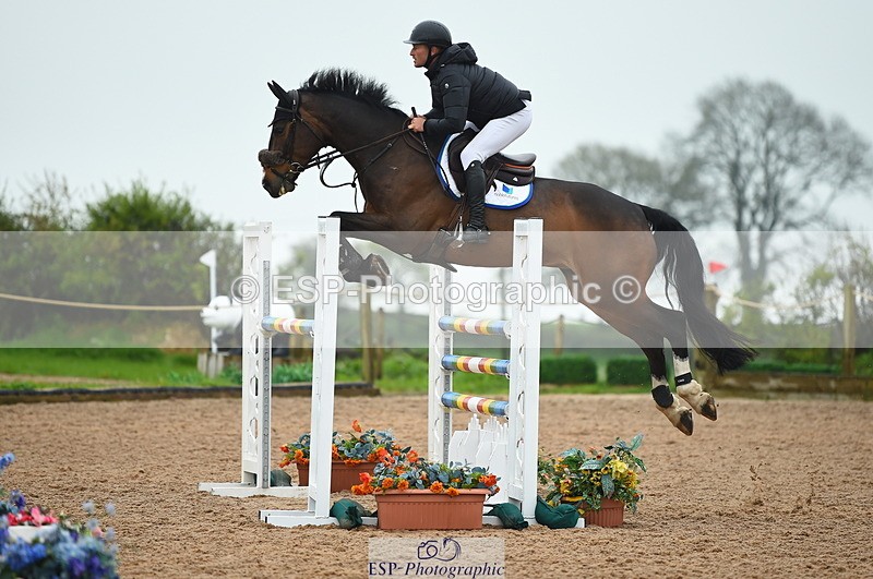 230505A-100646-02832 - Cls 20 Snr Foxhunter