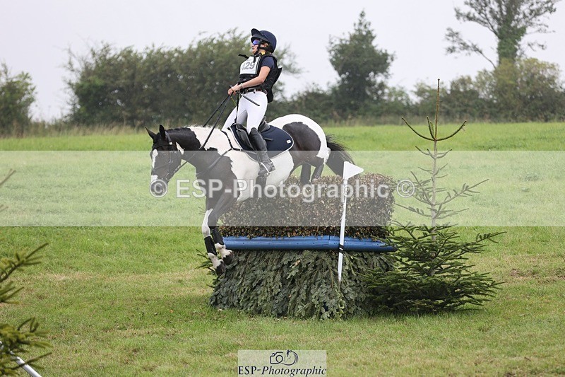 240901A-104708-06090 - 429-Maisie.Jenssen-CAPPA.RATHMORRISSEY.LADY.GERTRUDE