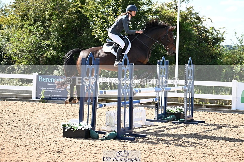 240914A-140918-07547 - Cls 24-S 1.05m Amateur Qualifier