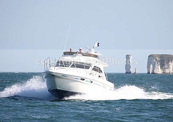090530 MR TICKLE IMG_6512 - Flybridge Cruisers