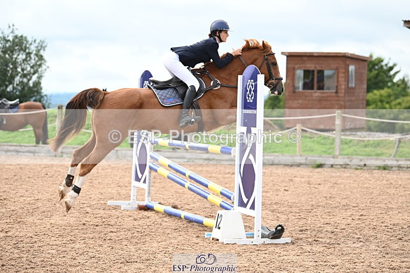 240908A-134201-04069 - Cls 15 U21 Intro 90cm-1.00m  Team Comp