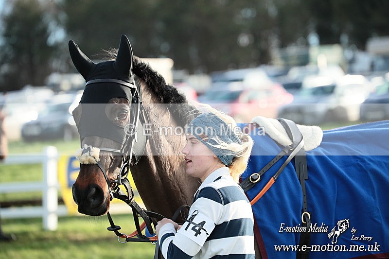 PtP 141225  1975 - New Forest Hounds PtP Larkhill 14/12/25