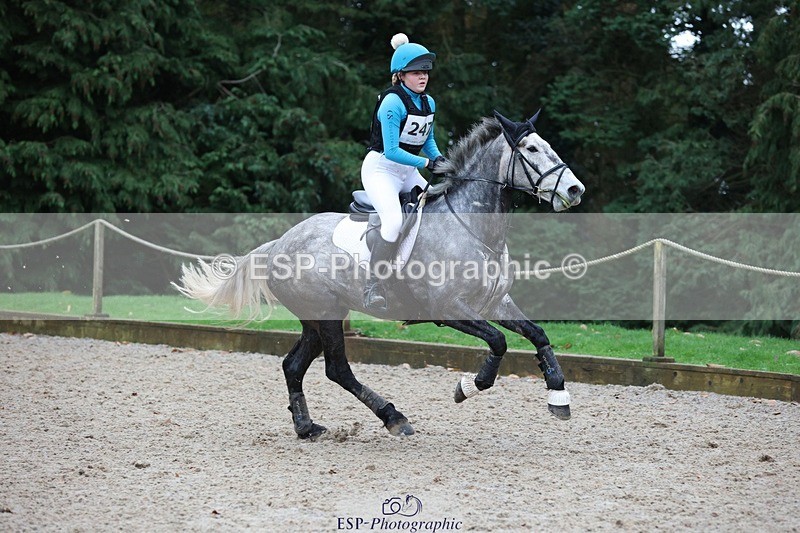 231118-142105-02238 - Cls 3 90cm