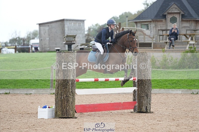 250920-122355-01254 - Cls 10 Pony Foxhunter and 1.10m