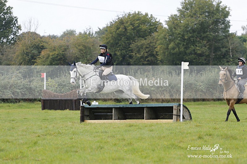  WWHT 171021 2342 - Novice Pairs (0.80m)  17/10/21