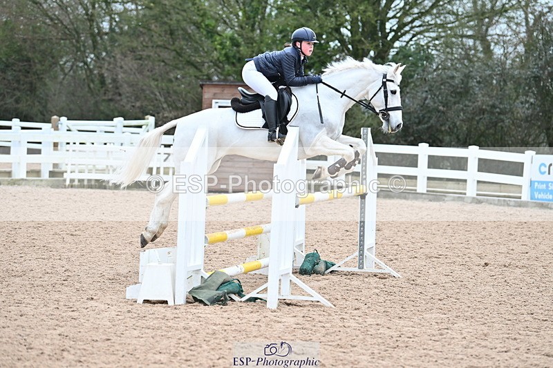 240128A-122106-00840 - Cls 4 Pony Newcomers and 1m Open