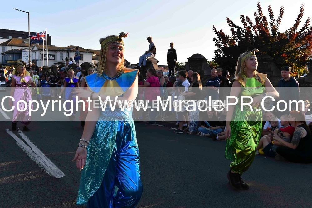 SH4_3515 - Carnival Procession.