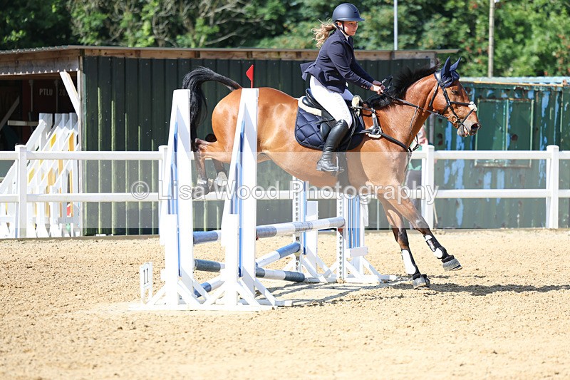 3E7A2557 - Class 2: 70cm Juniors and Seniors