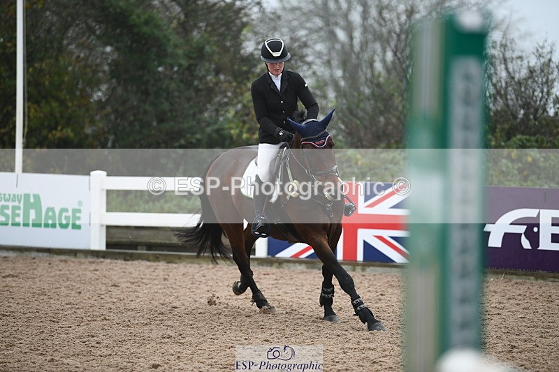 241103A-104413-07557 - SUN Cls 21 Snr Newcomers and 1.10m Open