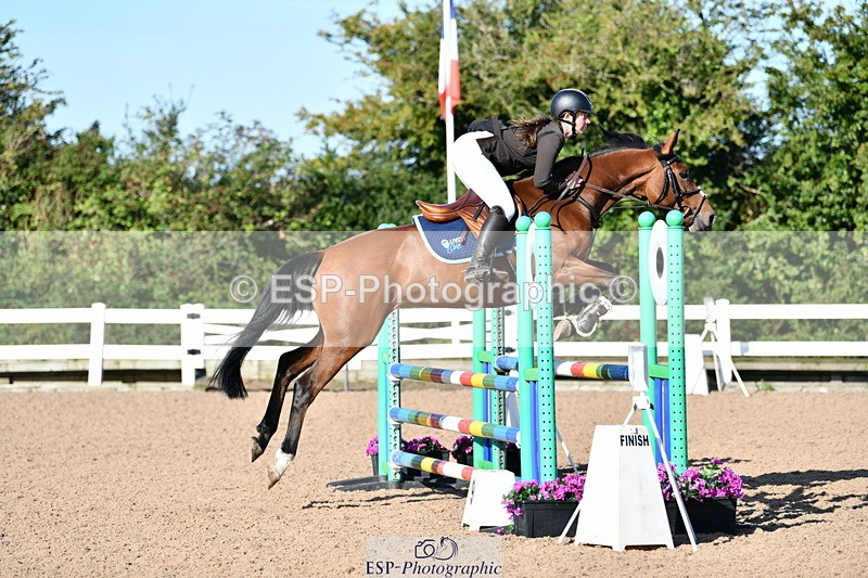 240913A-094157-02991 - Cls 20 Snr British Novice and 90cm Open