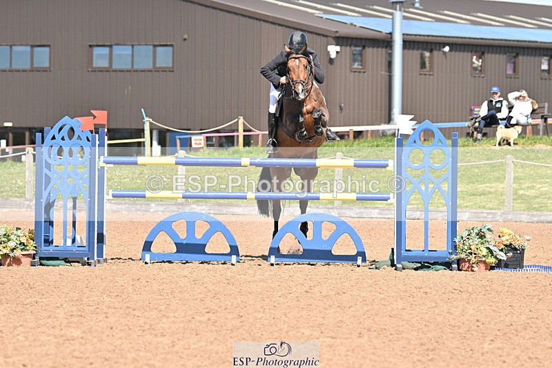 240418A-112137-02549 - Cls 5, 2 Star Medium Tour 1.35m