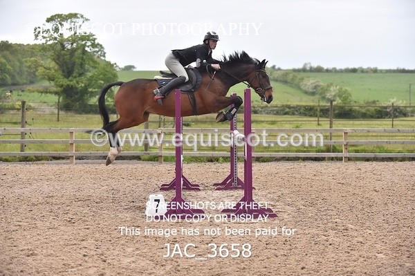 JAC_3658 - CLASS 8 Senior Newcomers/ 1.10m Open