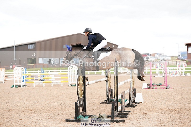 250921-143434-04074 - Cls 27+28 Club and Schools 1m