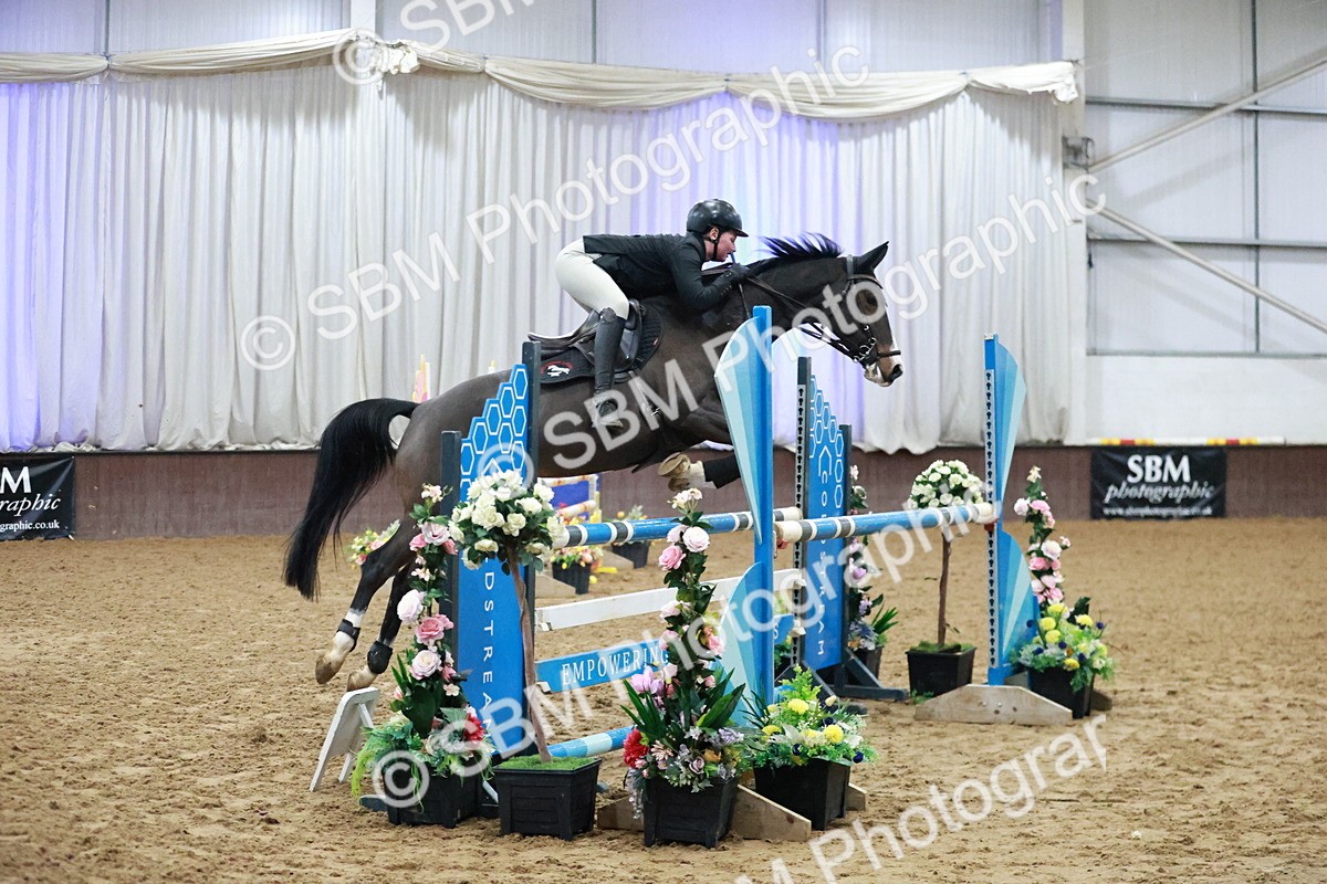 SBM_004354 - Class 17 - Senior Newcomers - 1.10m