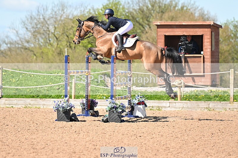 240418A-113548-02622 - Cls 5, 2 Star Medium Tour 1.35m