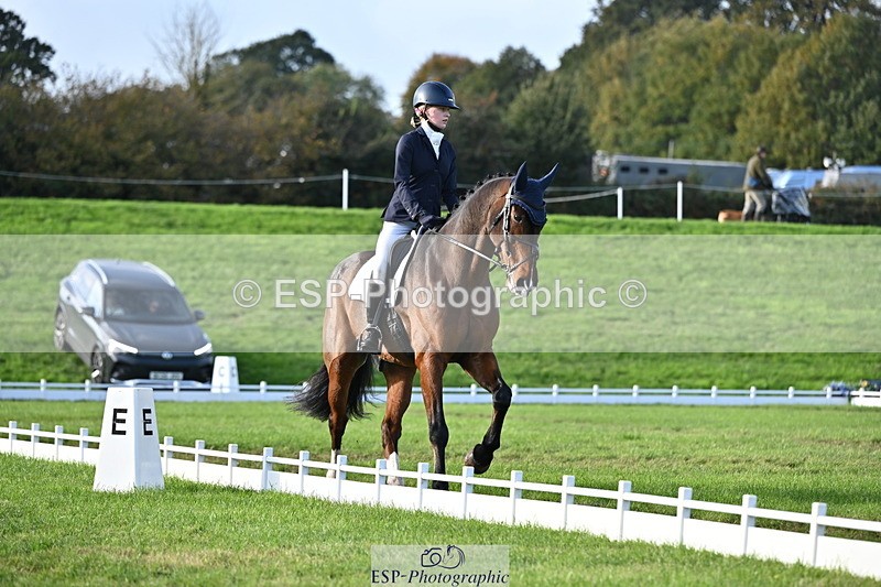 251024A-153124-14070 - E-398-Fenella.Redvers