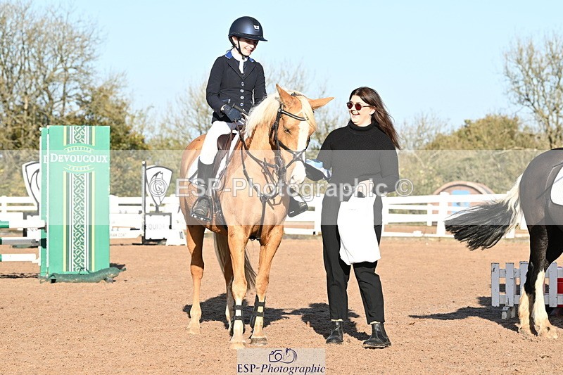 241026A-103134-00160 - SAT Cls 3 Pony Intro 70cm