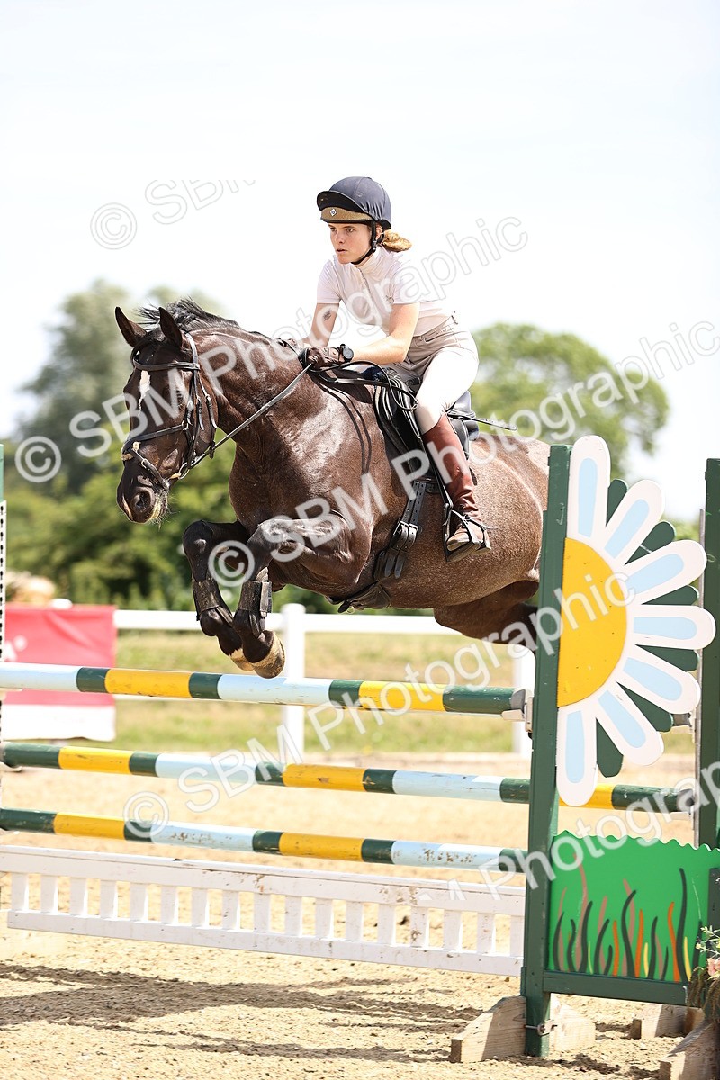 SBM_000638 - Class 15 - Redpost Equestian Senior Foxhunter - 1.20m