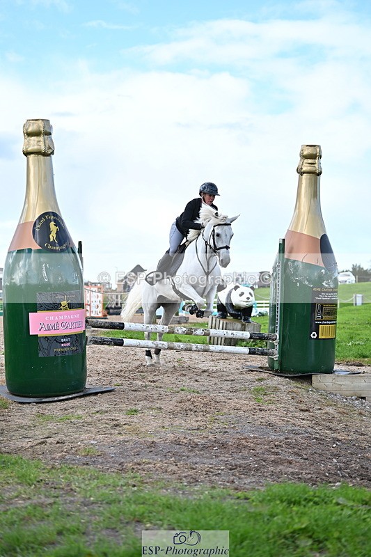 240912A-171343-02694 - Cls 7 Snr 90cm Open Speed Derby