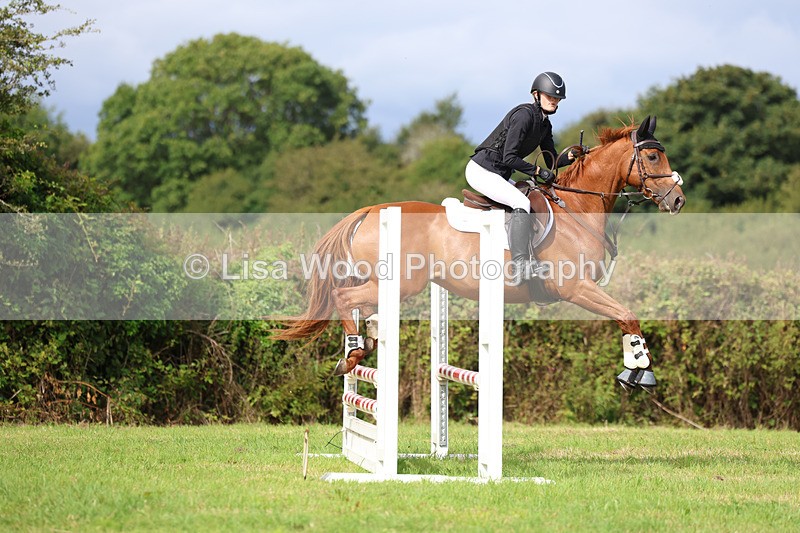 3E7A5882 - Class 2: 70cm Juniors and Seniors