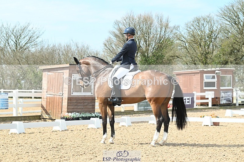 250403-110145-01776 - 042-Dannie.Morgan-Fever.Tree