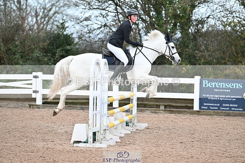 231119A-084704-04233 - Sun Cls 2 British Novice & 80cm Open