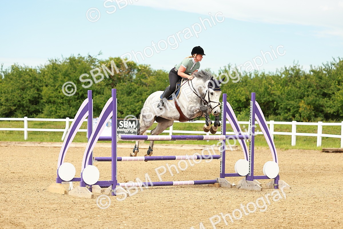 SBM_002249 - Class 4 - Senior Newcomers - 1.10m