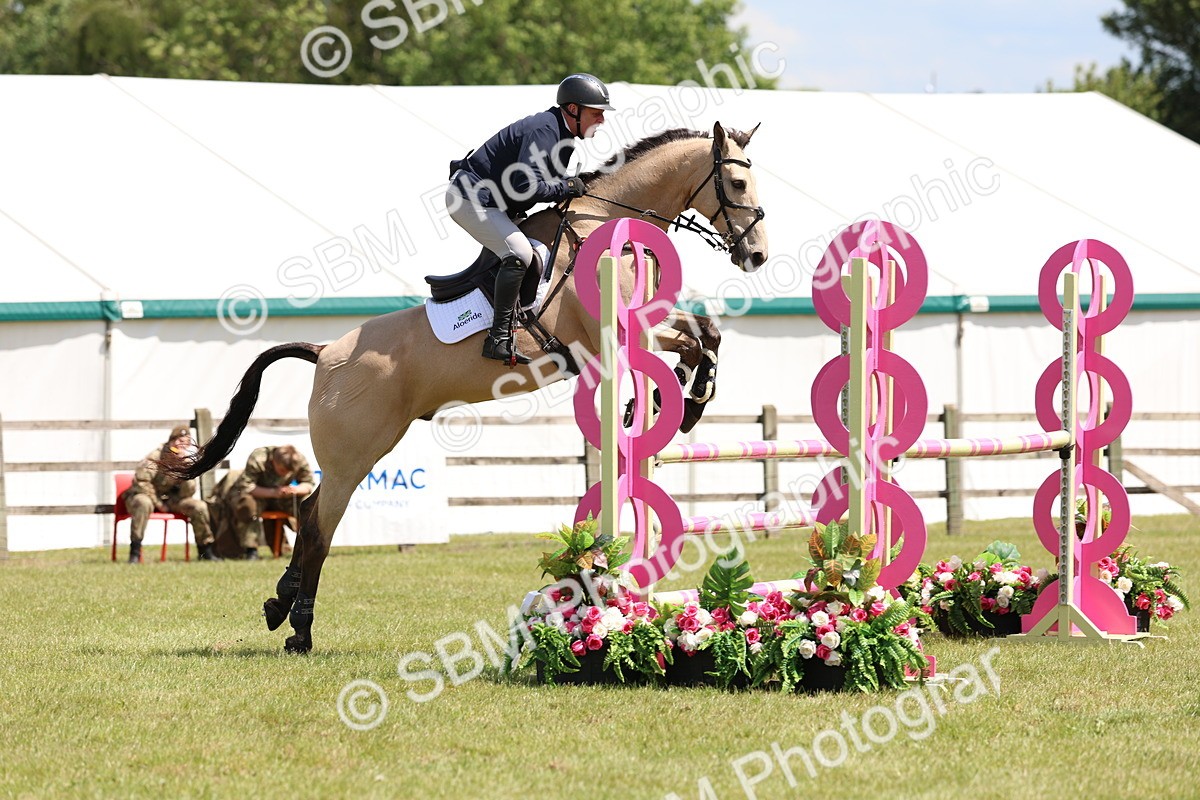 SBM_15607 - Class 207 - Senior 1.15m Open