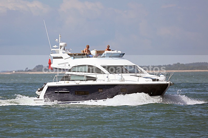 160806 FAIRKINE SQUADRON Y92A9992 - Flybridge Cruisers