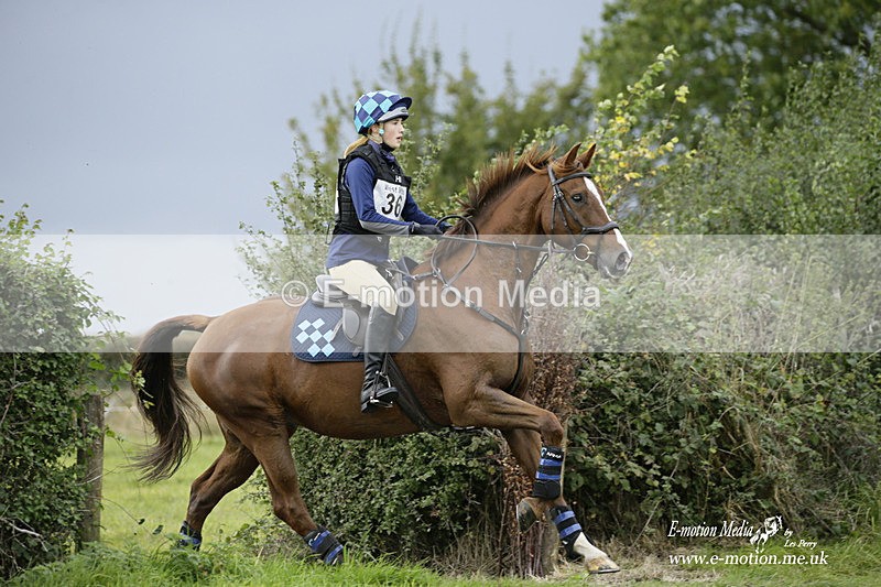  WWHT 031021 3370 - Intermediate (0.90m)  03/10/21