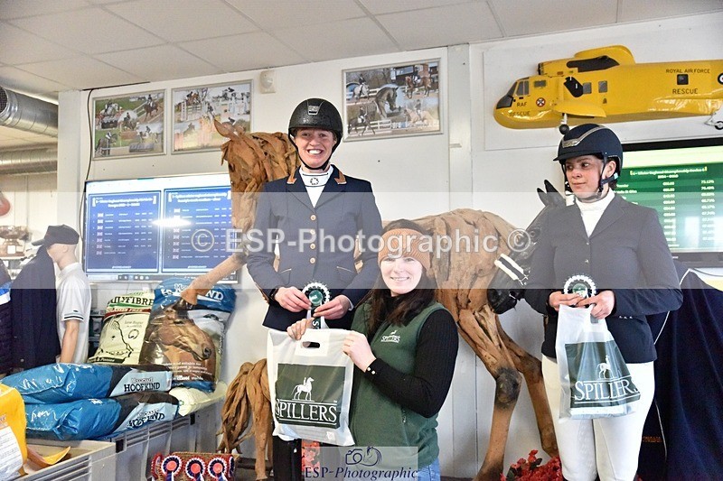 250214-130818-00357 - Freestyle Medium Silver Presentation