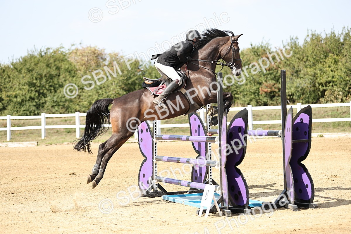 SBM_005059 - Class 6 = Senior Newcomers - 1.10m Open