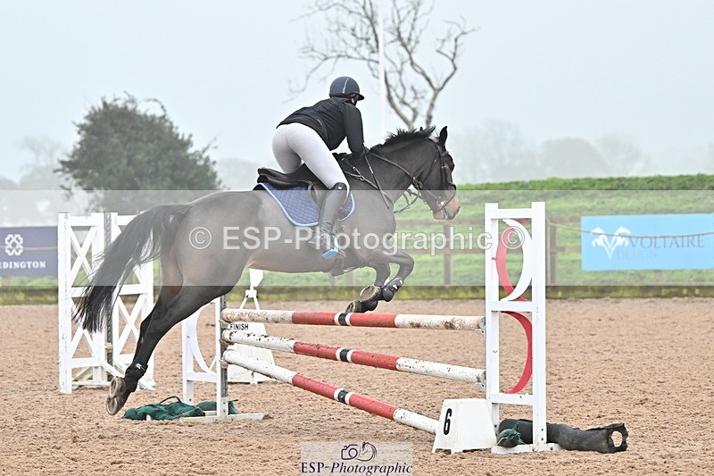 241103A-104549-06739 - SUN Cls 18 British Novice and 90cm Open