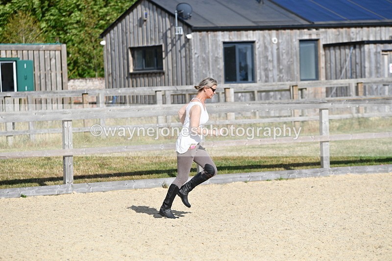 WJ5_5878 - Poles off the floor