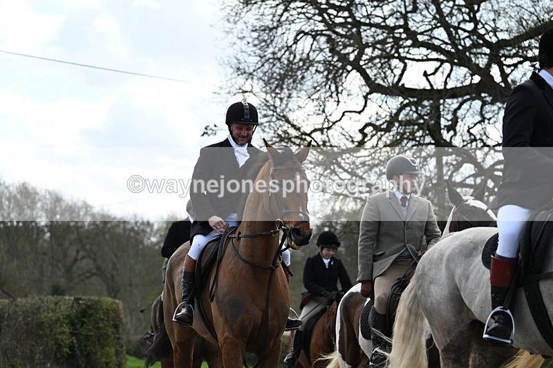 WJ7_9876 - Walk Home