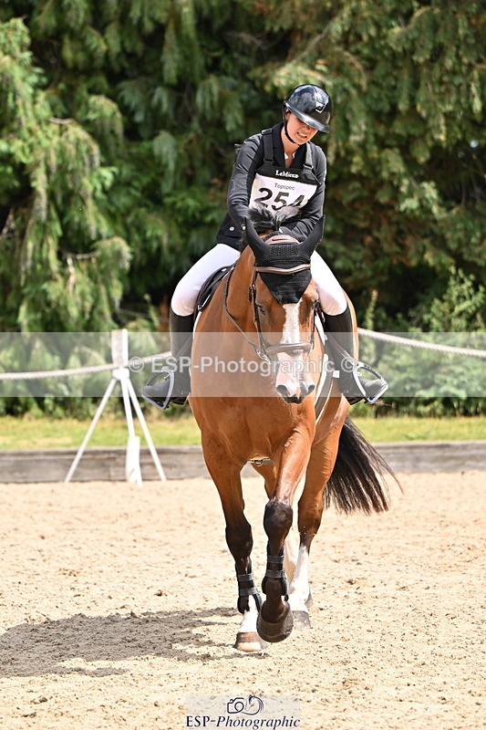 250802A-134301-03362 - F-254-Lucie.Bouchet-HALLOWEEN.NOUV