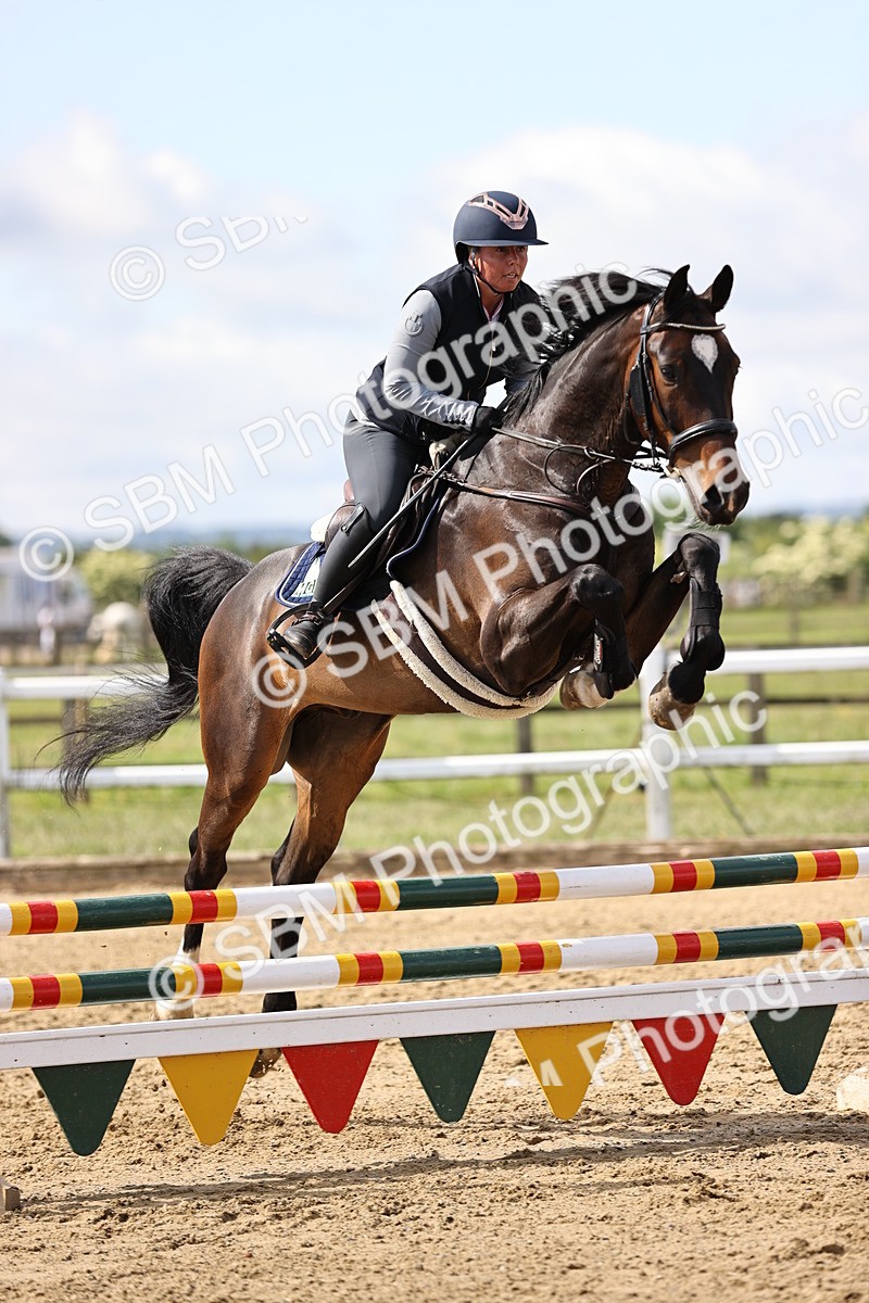 SBM_001927 - Class 8 - Clear Round