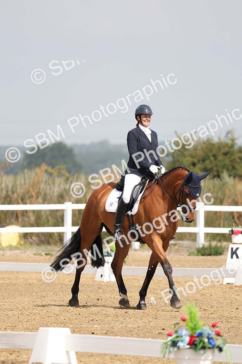 SBM_005737 - Class 6 - Novice 6 - 10.26-11.29