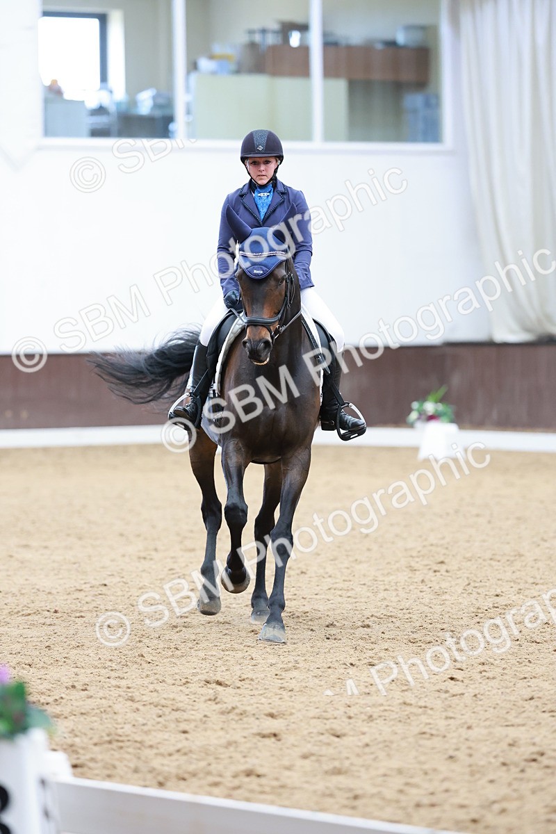 SBM_010096 - Class 6b - Novice 6 - 12.40-13.43