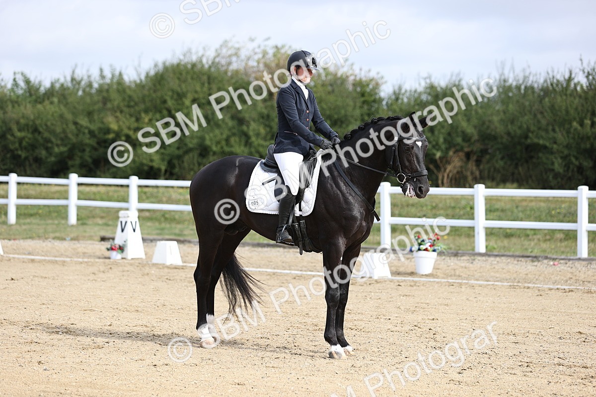 SBM_015437 - Class 14 - Novice 23 - 9.05-10.08