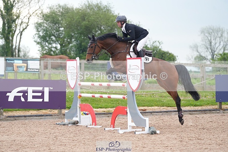 260508-094819-04710 - Cls 12 Snr Foxhunter