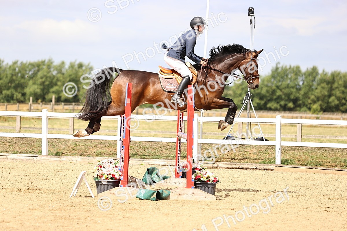 SBM_009682 - Class 8 - Senior Newcomers - 1.10  Open