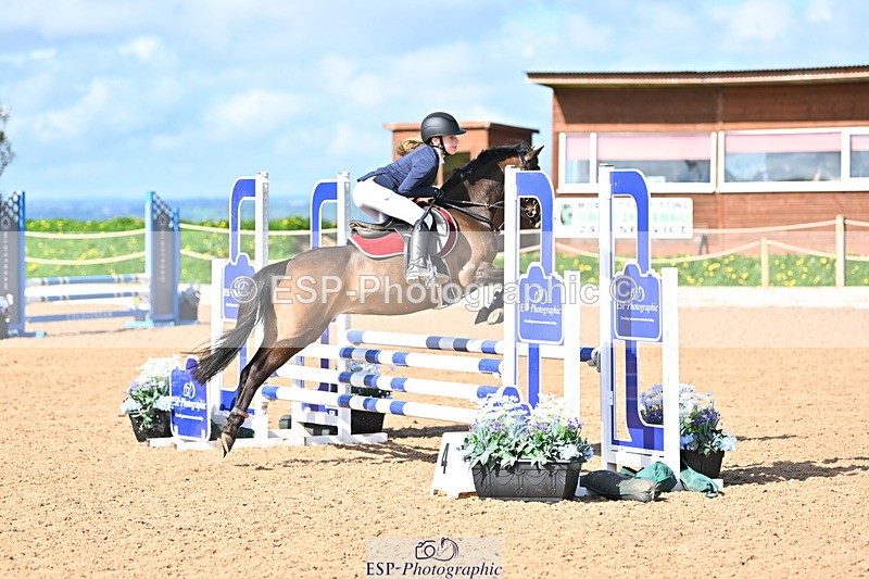 240504A-094257-00947 - Cls 1 Pony Intro 70cm