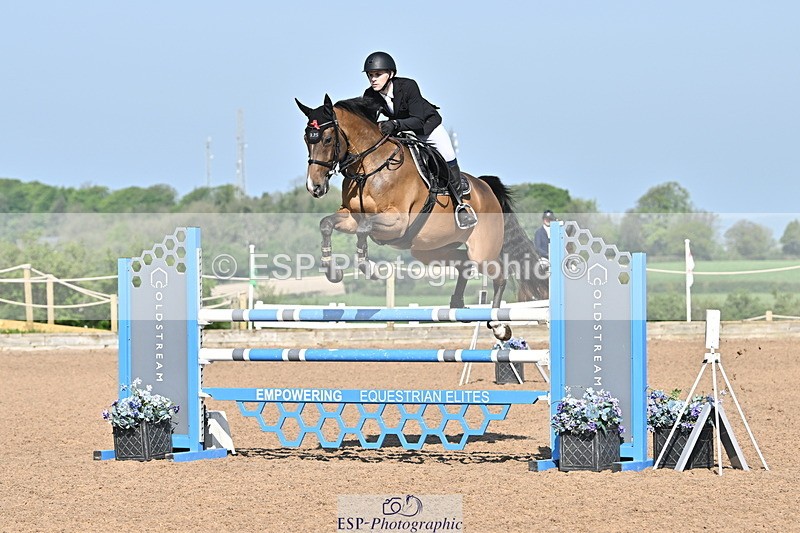 240509A-092804-00557 - Cls 8 Foxhunter