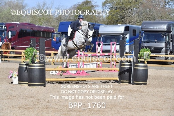 BPP_1760 - CLASS 18 SUN Senior Newcomers/ 1.10m Open