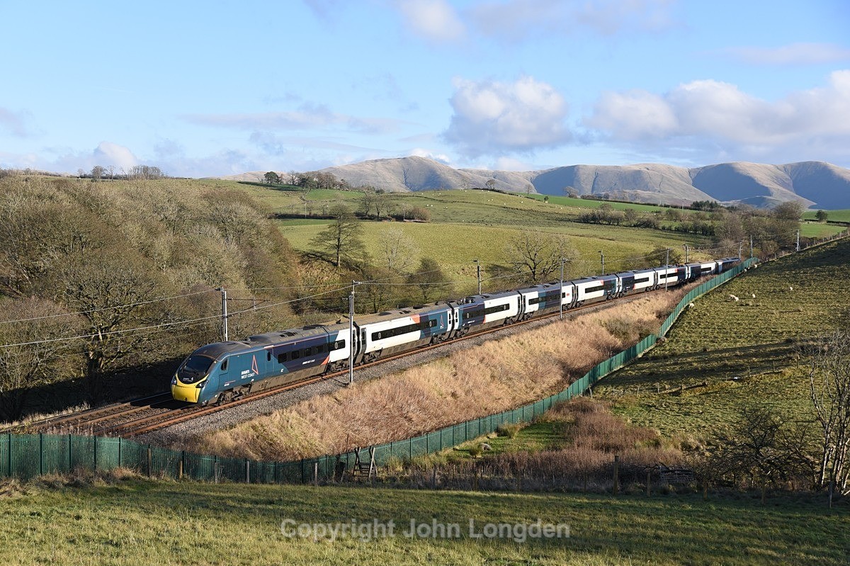 JL - 3.12.22 390002 9M55 10:52 Edinburgh - Euston, Beckhouses - West Coast Main Line (north to south)