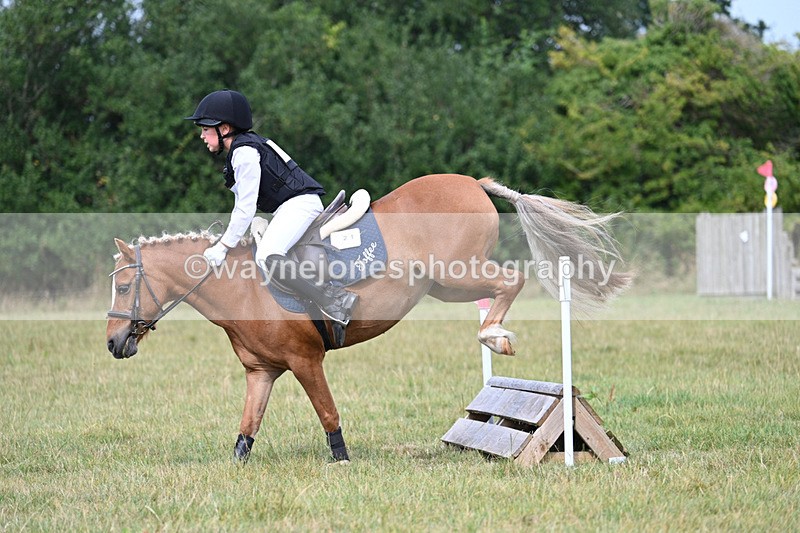 WJ7_6408 - 40cm XC Time 11:50 to 12:10