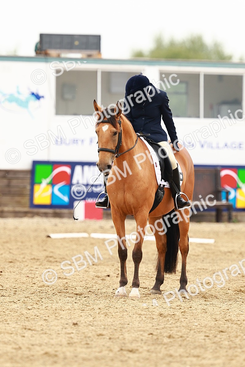 SBM_001050 - Class 6 - Novice 4