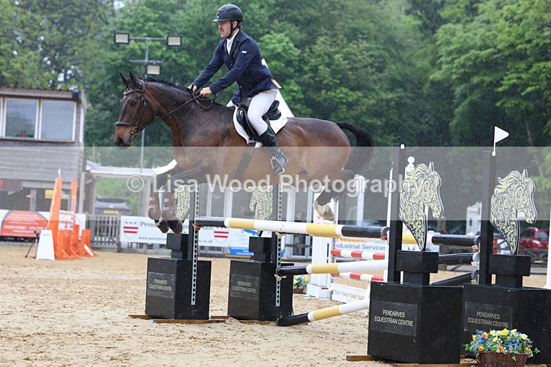 3E7A7181 - Class 7: Senior Newcomers/1.10m open